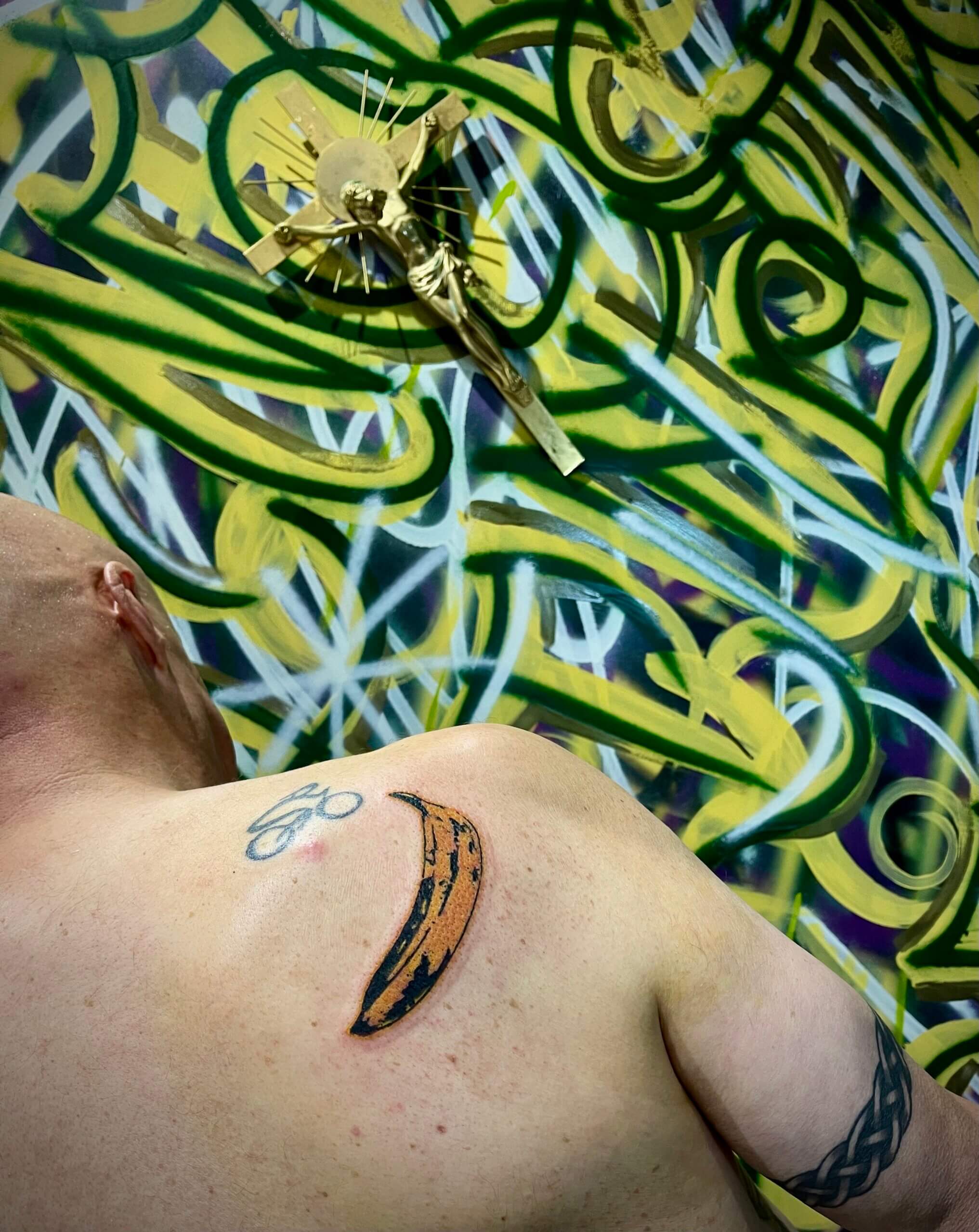 How to Make Banana Oxidation Art How to Tattoo a Banana  YouTube